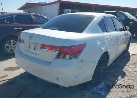 2011 Honda Accord 2.4 Lx z USA, uszkodzony, nr VIN 1HGCP2F37BA113139